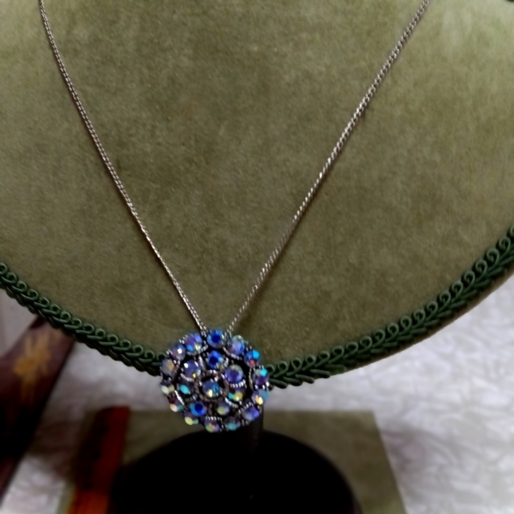VINTAGE AB  BLUE & PURPLES NECKLACE